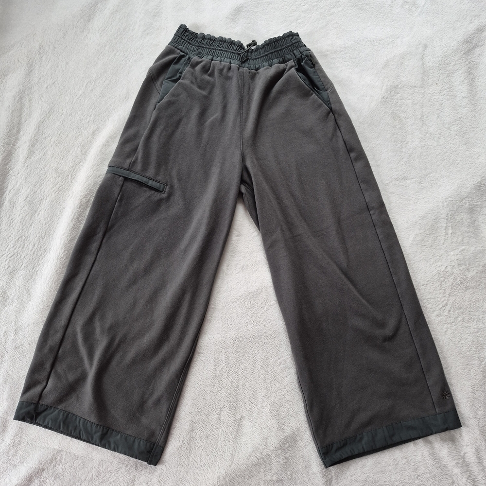Athleta Triumph Hybrid Wide Leg Crop Pants, XXS, Bali Green